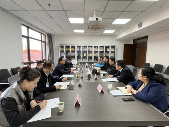 安徽省糧食和物資儲(chǔ)備局、中國(guó)農(nóng)業(yè)發(fā)展銀行安徽省分行赴淮糧集團(tuán)考察調(diào)研秋糧收儲(chǔ)工作